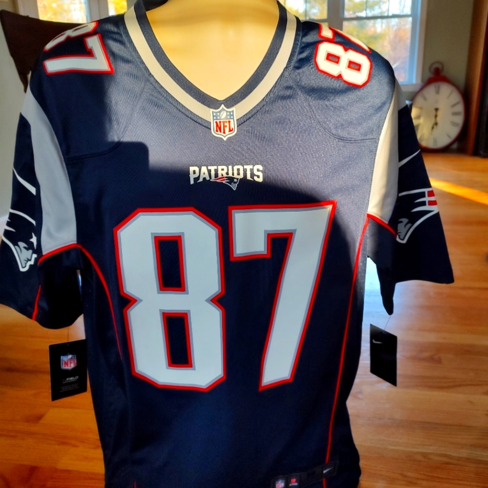NFL Men's Patriots Jersey size Medium